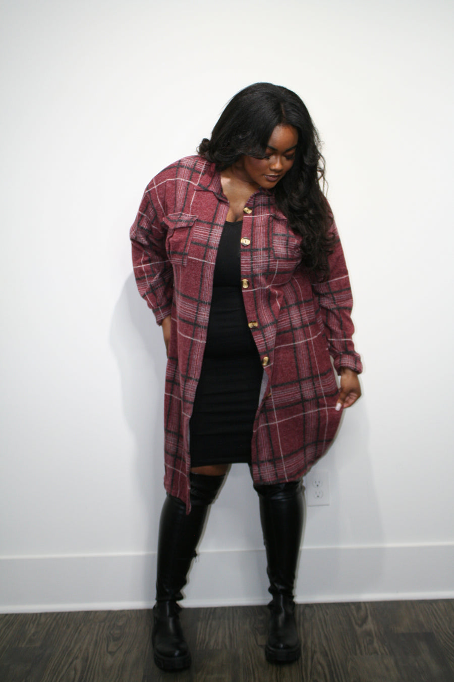 The Cozy Plaid Cardigan (Plus)